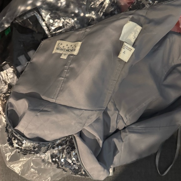 Night Moves by Azure Elegant Silver Sequin full length Gown -8. prom / formals - Picture 5 of 8